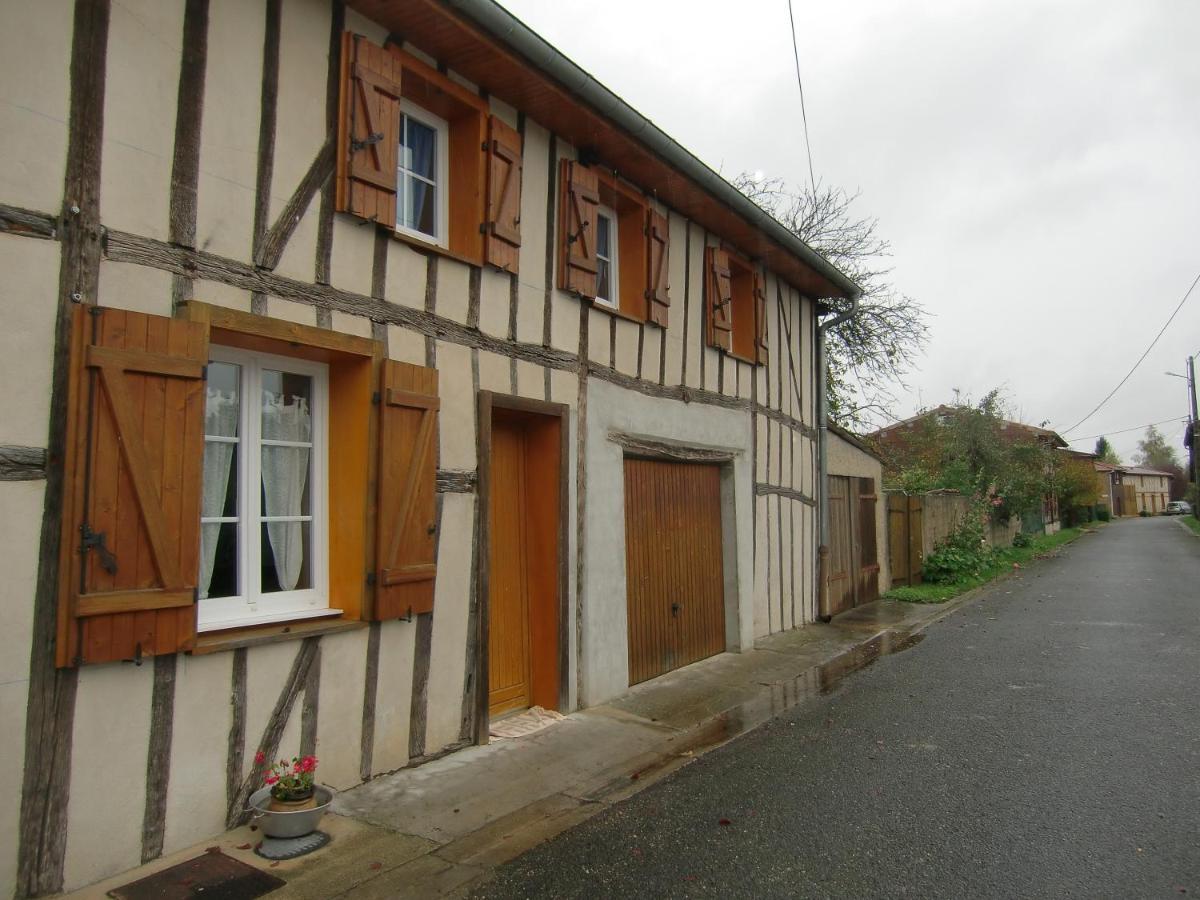 Vila Le Bois Flotte Arrigny Pokoj fotografie